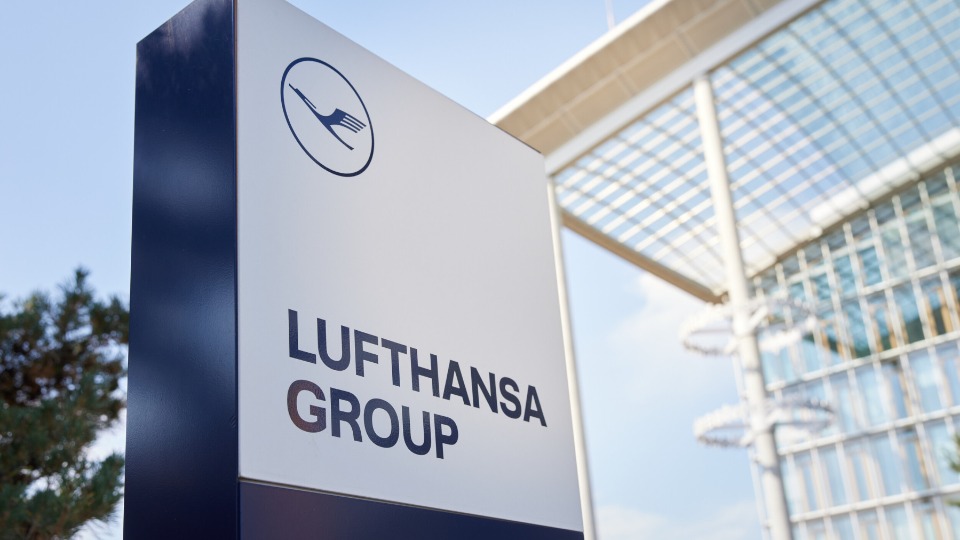 Lufthansa Group Adjusts Financial Outlook After Q1 Losses Due to Strikes