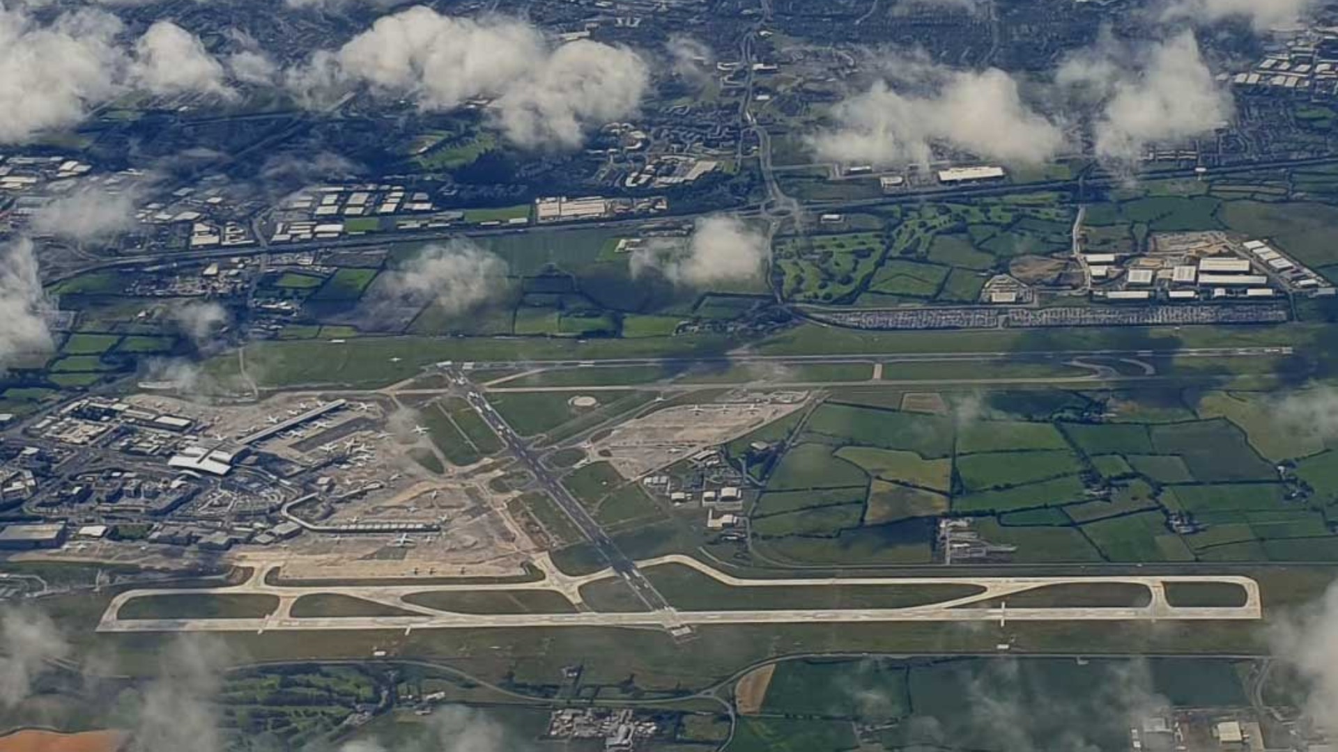 Dublin Airport to Continue Cherished Christmas Blessing of the Planes