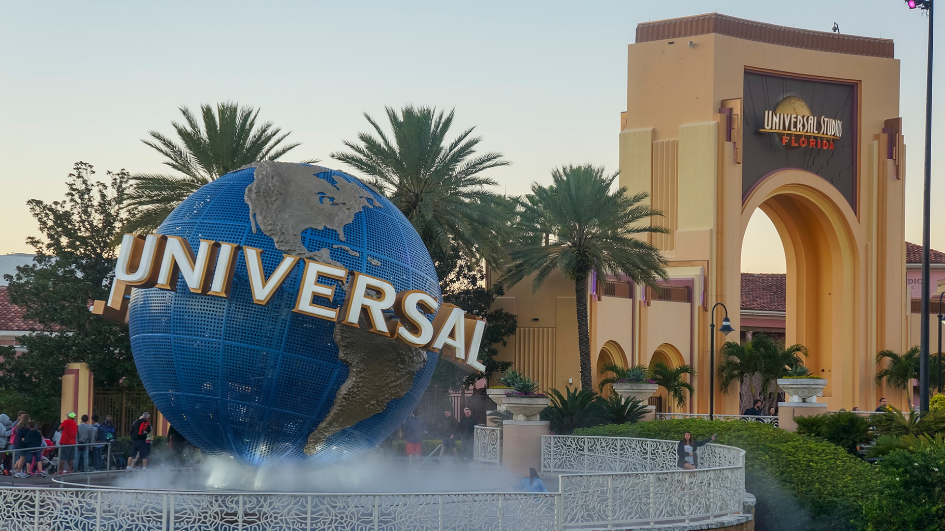 A Permanent, Fully Immersive Horror Park from Universal to Open in Las