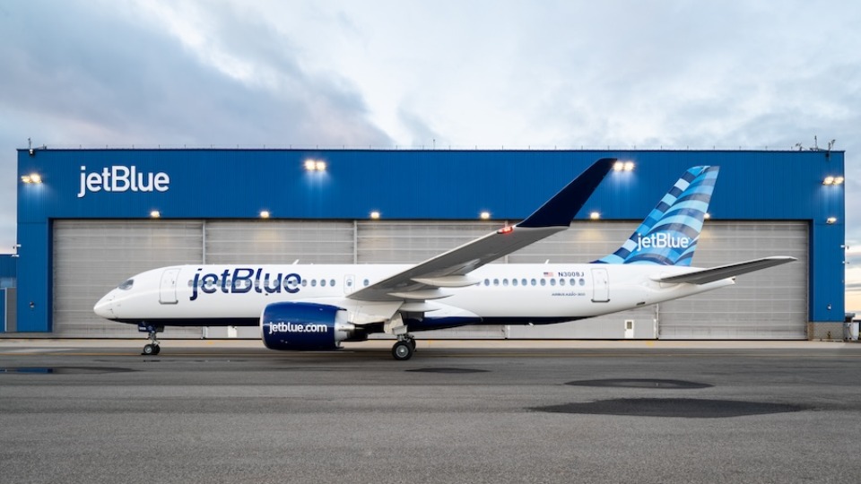 JetBlue Launches Flights to Destin&ndash;Fort Walton Beach