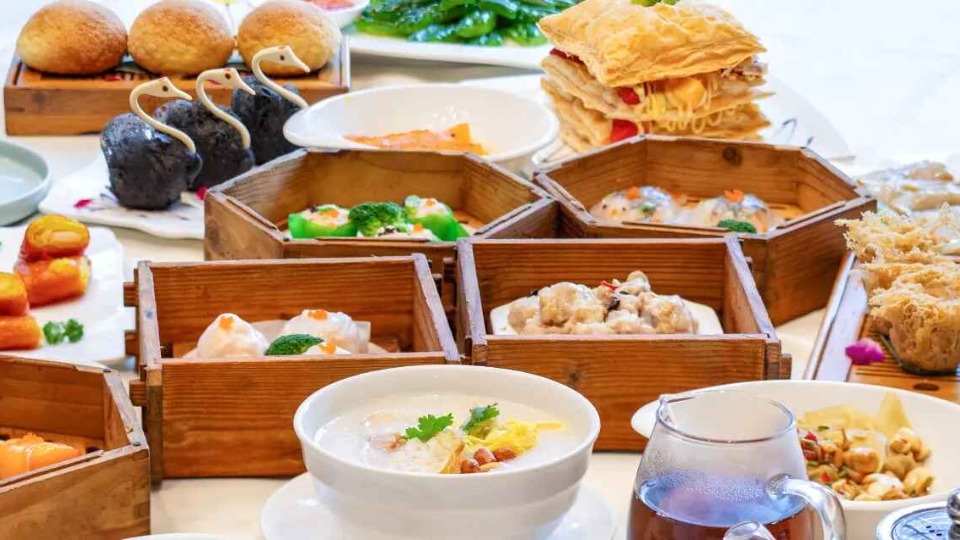 An Immersive Culinary Travel Experience in Shanghai: Taste of China