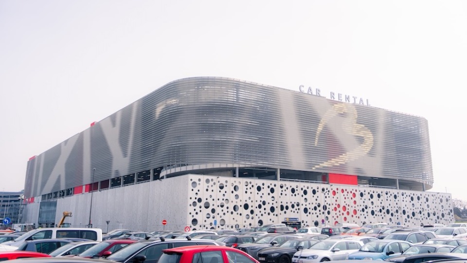 Brussels Airport opens parking hub with EV charging and solar power