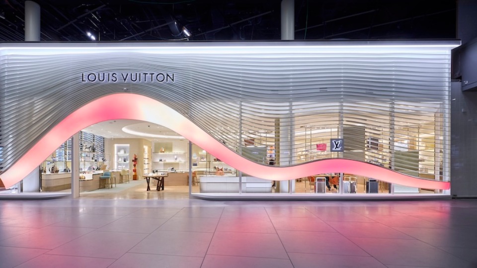Schiphol Unveils First Louis Vuitton Store in Lounge 2