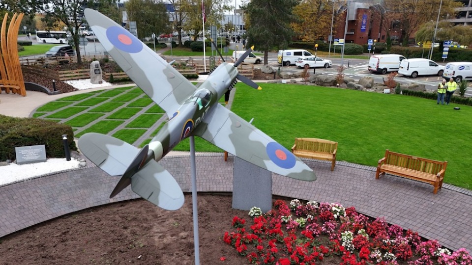 Manchester Airport Unveils RAF Squadron Memorial