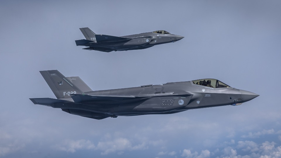 Dutch F-35 Fighter Jets Train at Amsterdam Schiphol