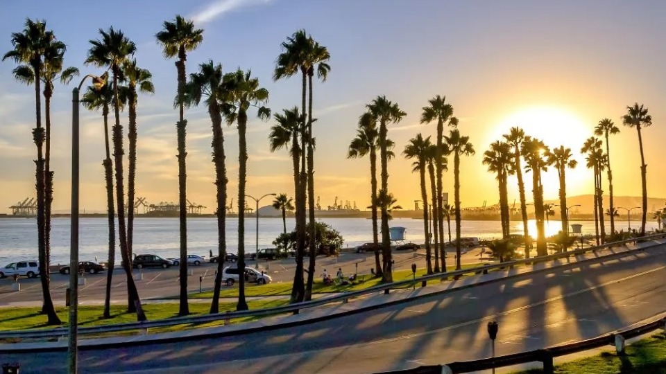 Alaska Airlines Adds Santa Rosa Routes and Returns to Long Beach