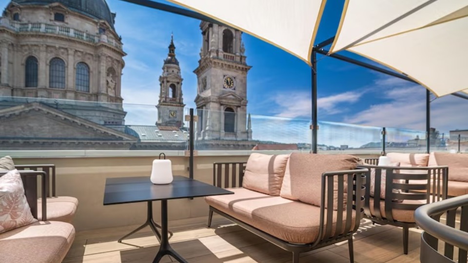 Radisson Collection Opens Boutique Hotel in Budapest