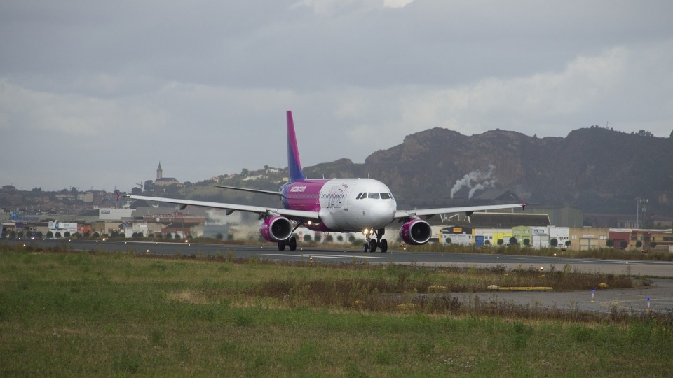 Wizz Air erweitert Zahlungsoptionen mit Apple Pay und Google Pay