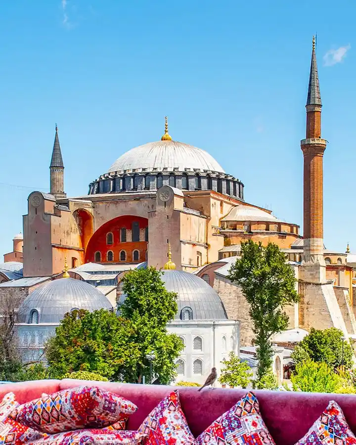 Air Transat Launches Direct Toronto–Istanbul Flights