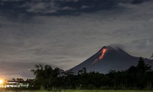 Indonesia’s tourism affected by Mount Merapi eruption
