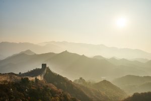 China rebuilds the Great Wall with the aid of Intel drones