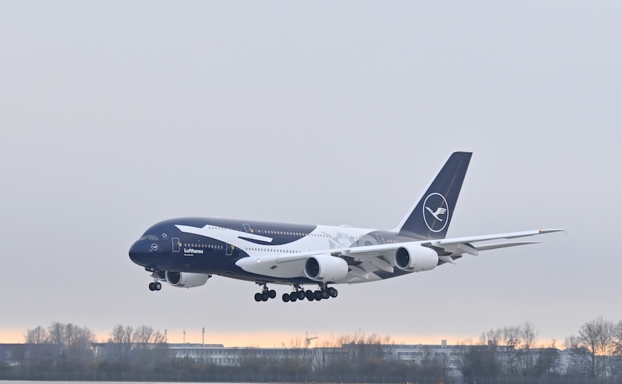 Lufthansa A380 Debuts Giant “XXL Crane” Livery - TravelWires