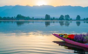 Record tourist arrivals for Kashmir