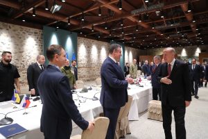 Negotiators warned not to “eat or drink”, after Abramovich suspected poisoning