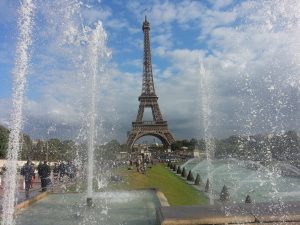 Eiffel Tower hosts this summer a green terrace