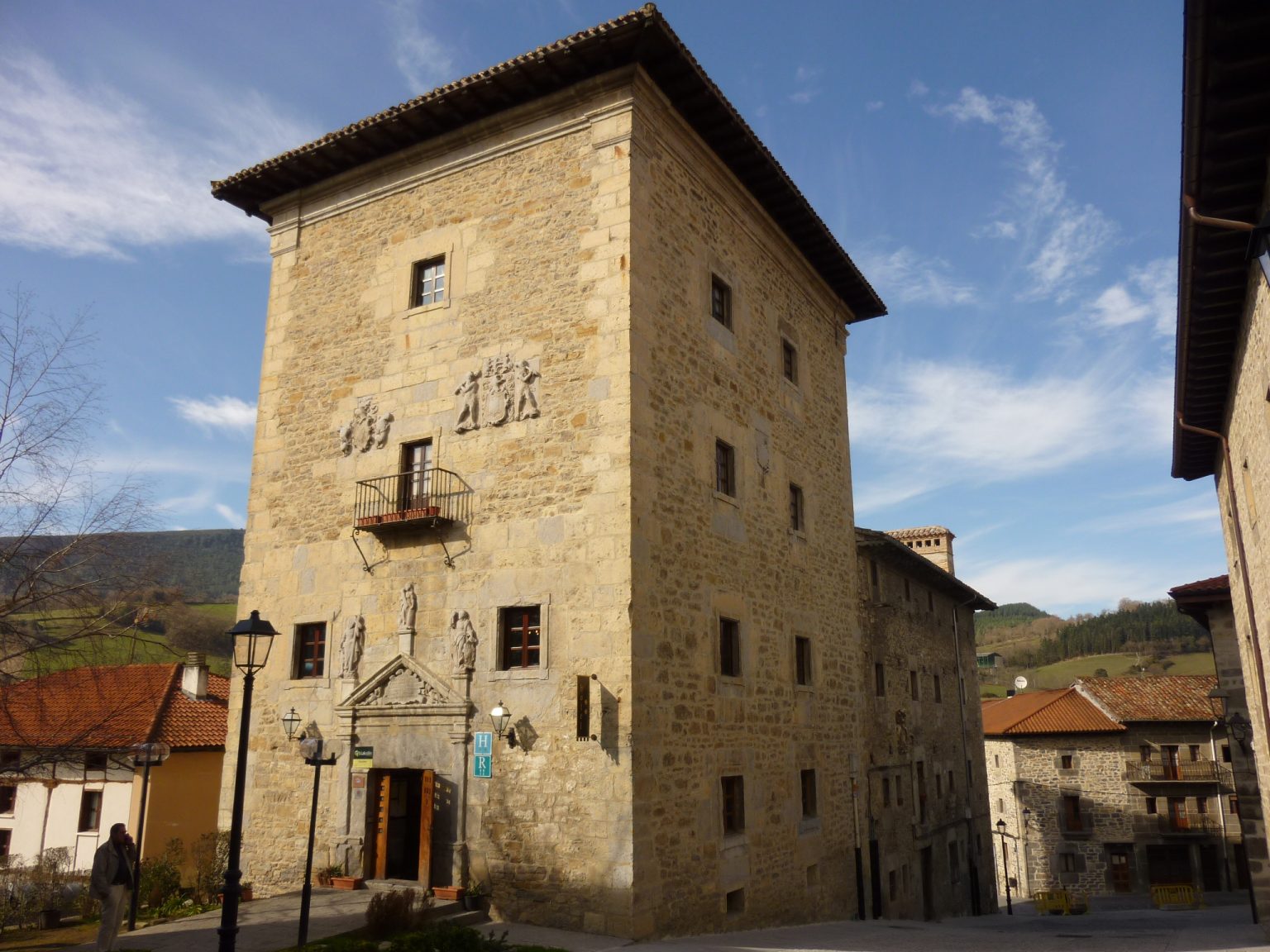 Ancient Tower In Northern Spain To Be Renovated Into A Hotel