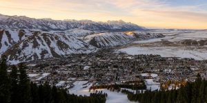 Delta Expands Ski Destination Flights from LAX, MSP, and More for Winter 2024