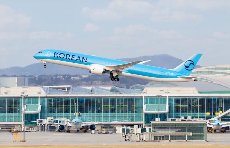 Korean Air to Buy Back In-Flight Catering Unit