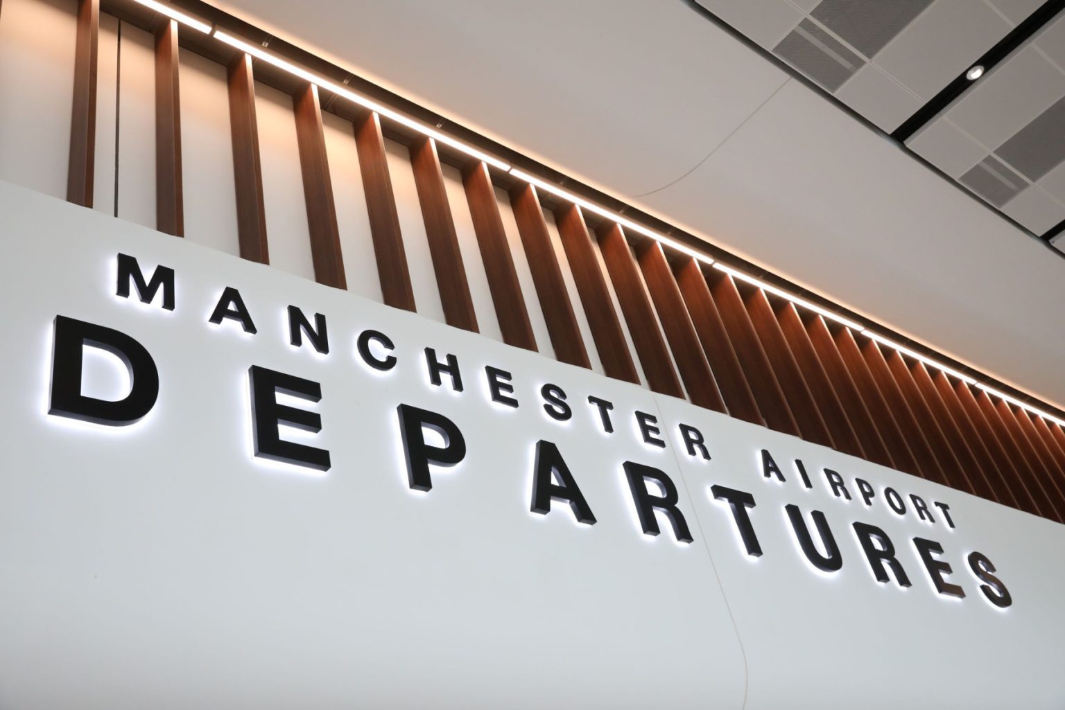 Pakistan International Airlines Launches Direct Manchester–Islamabad Route