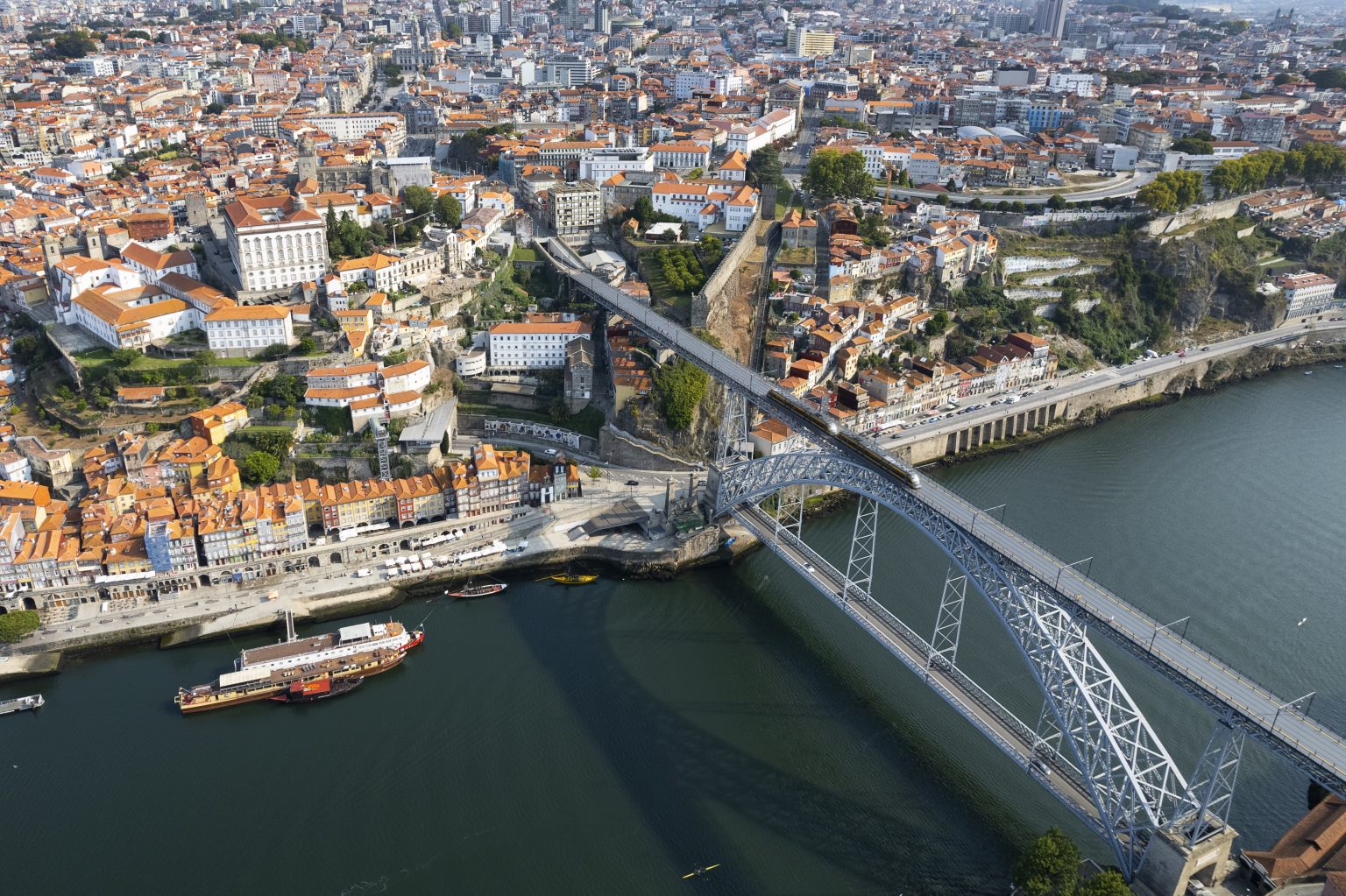 Warning Issued to UK Travelers Heading to Portugal Regarding Possible Flight Disruptions