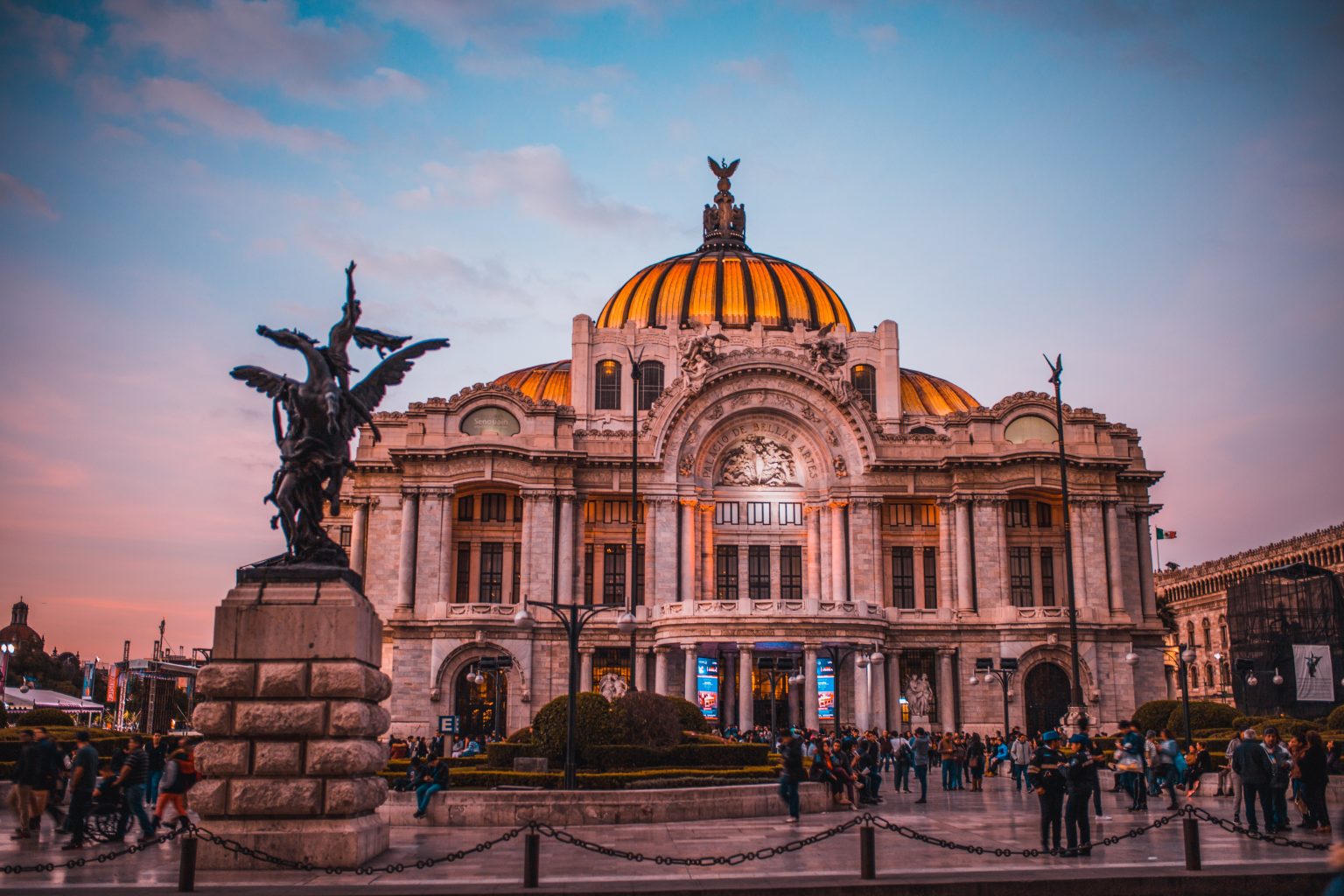 Mexico’s tourism minister advocates for lower category US travel warnings