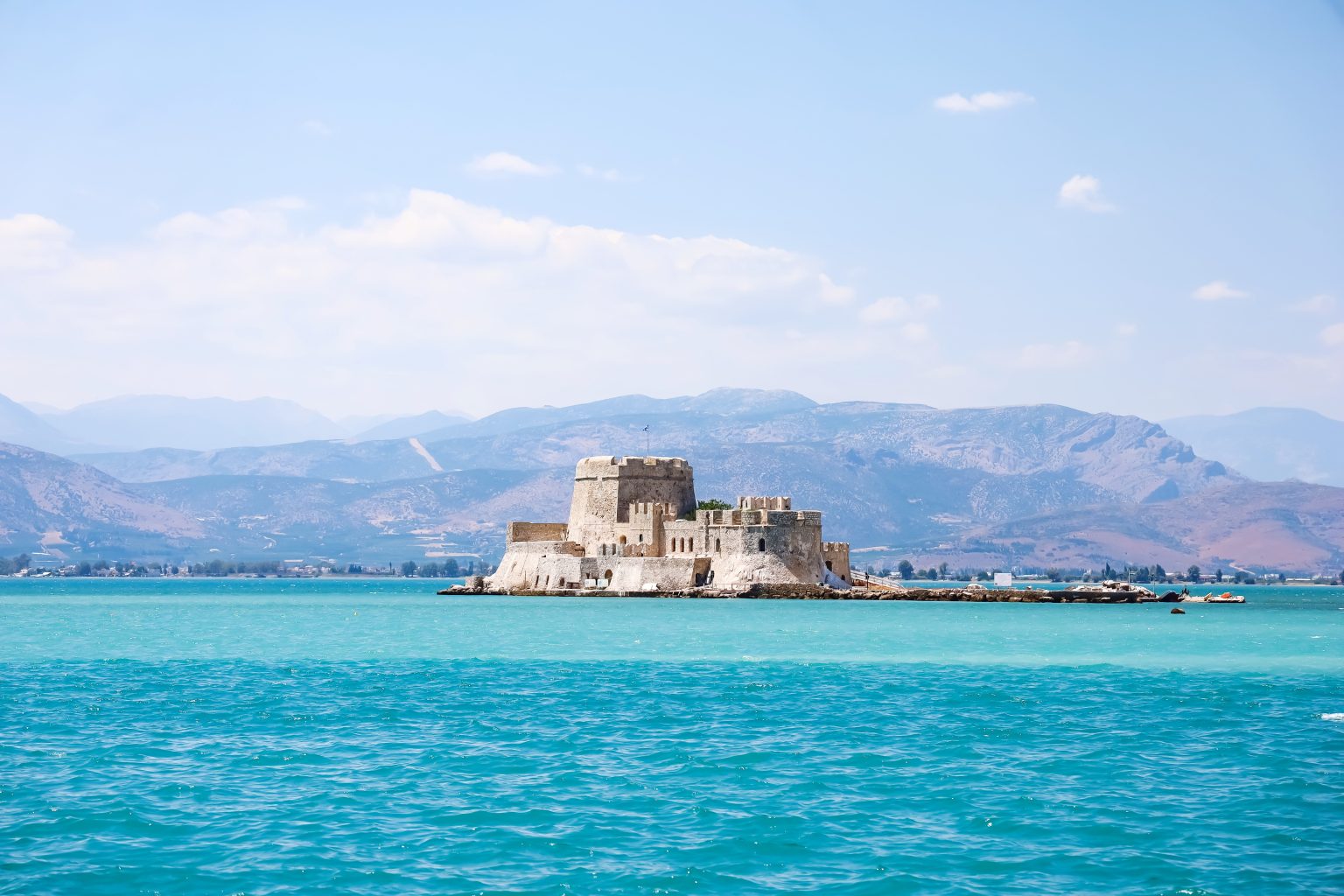 On-Arrival Visas Propel Anticipated 50% Surge in Turkish Tourists to Greek Islands