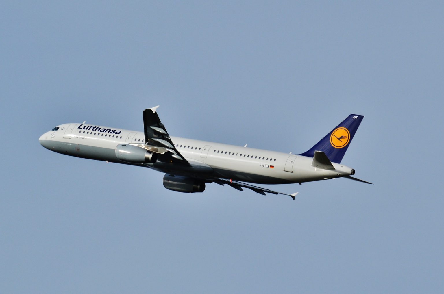 A Lufthansa plane avoided the collision with a drone