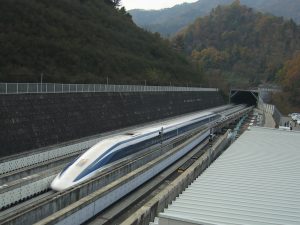 Japanese train reaches a new record: 600 km/h