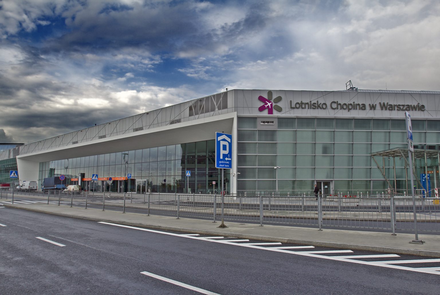 Warsaw’s international airport banned briefly the landings