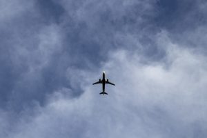 Aviation industry’s climate targets missed, study says