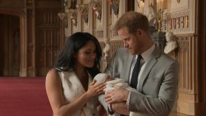 British Airways is celebrating the royal baby by giving out champagne and crowns