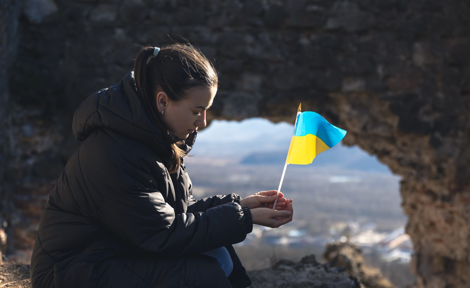 EU Commission Seeks to Extend Ukrainian Refugee Protection Until March 2025