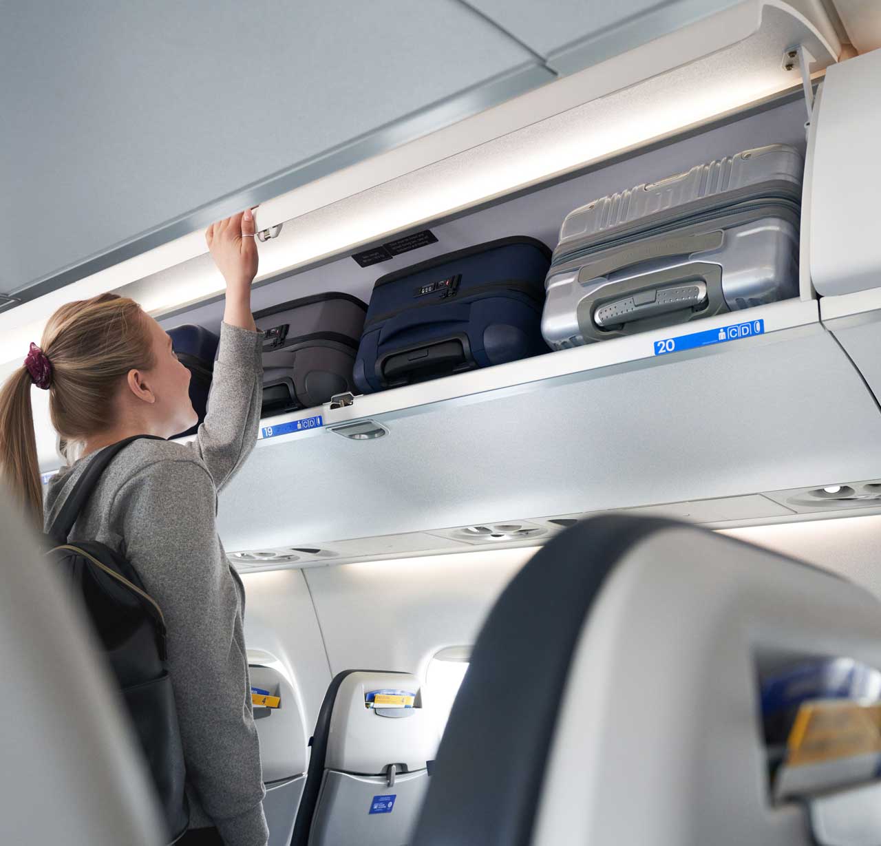United Airlines Introduces Larger Overhead Bins on Embraer E175