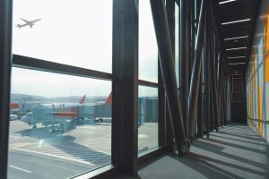 Hundreds of easyJet and British Airways flights cancelled due to Covid-19
