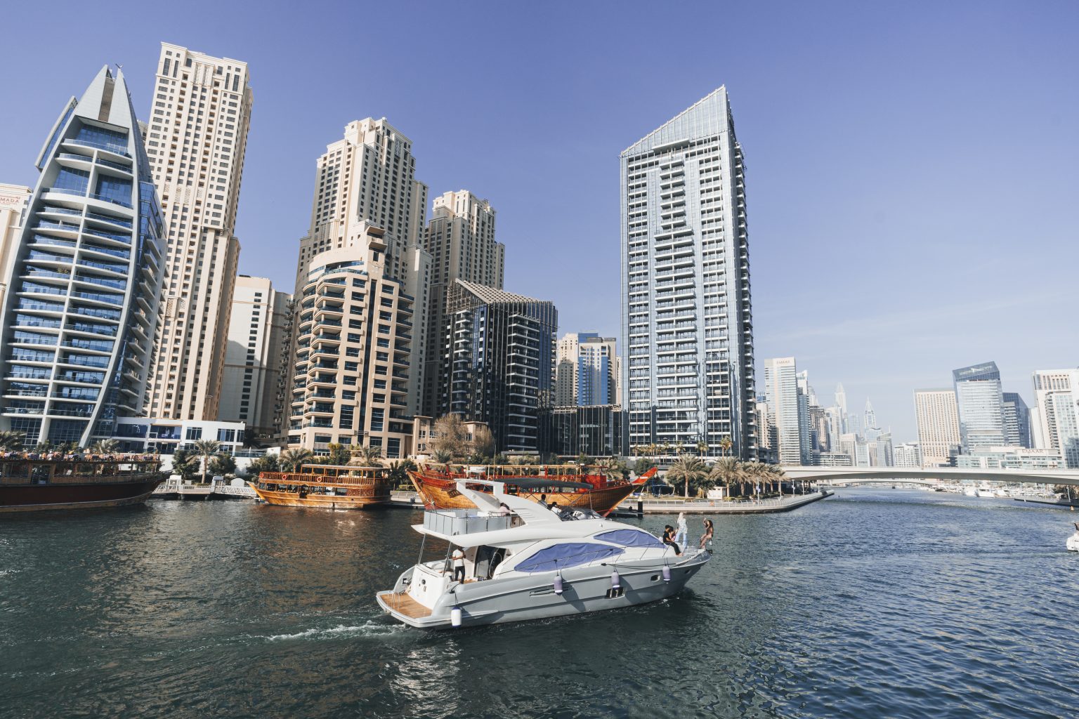 Dubai Kicks Off 2023-2024 Cruise Season with First Luxury Liner at Mina Rashid