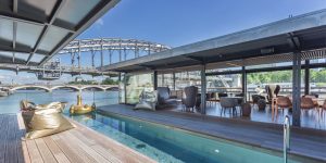 Discover the first floating hotel in Paris
