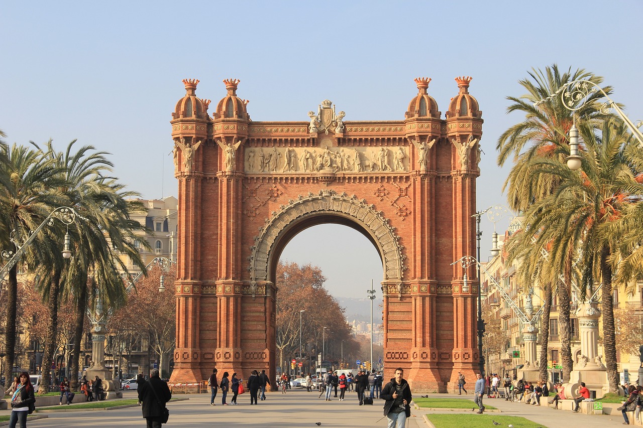 Barcelona Sees Mixed Crime Trends in 2023: Overall Reduction from Pre-Pandemic Levels