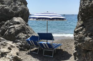 Italy to fine tourists for abusively occupying sunbeds