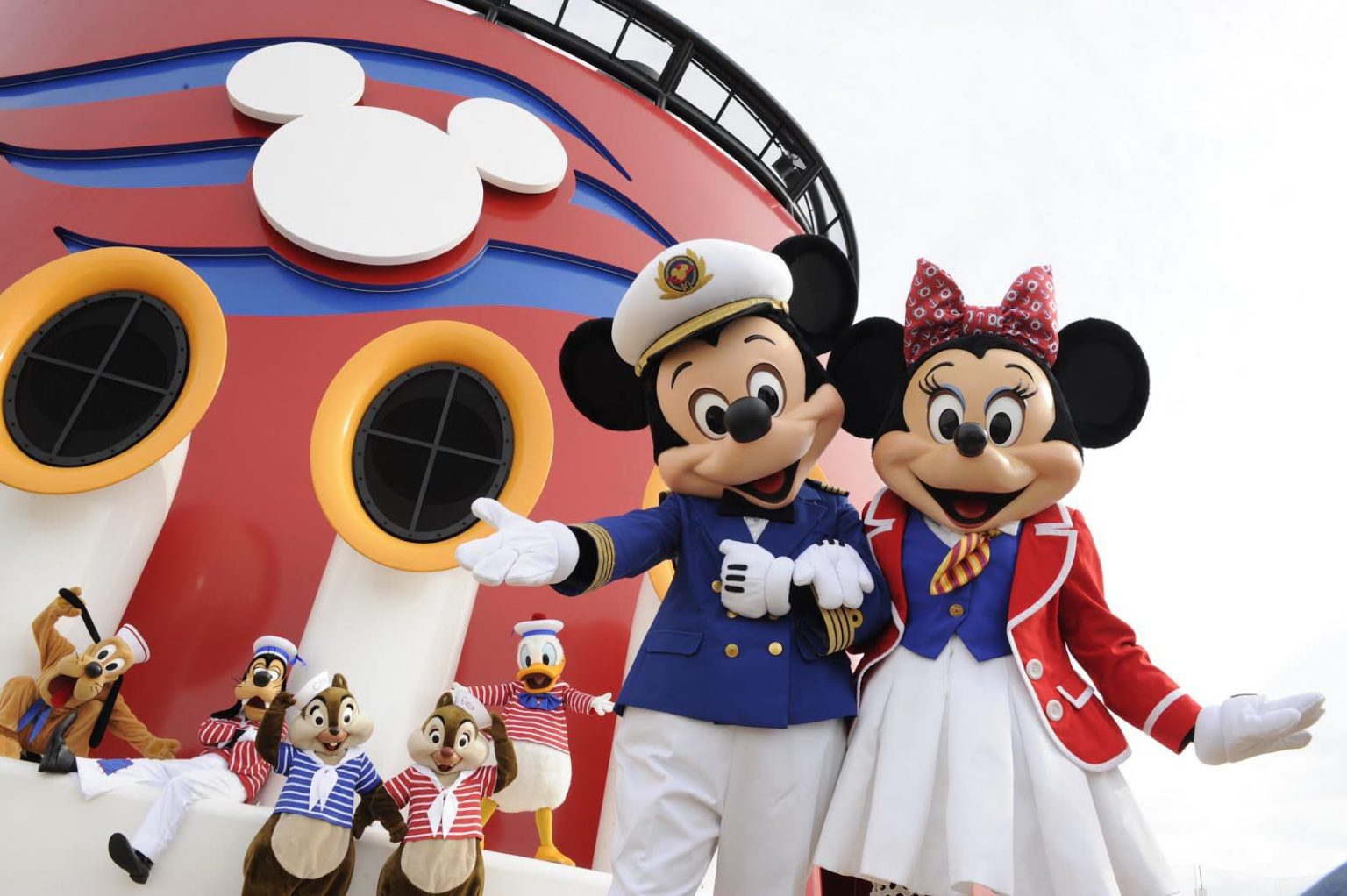 Dream jobs available at Disney Cruise Lines