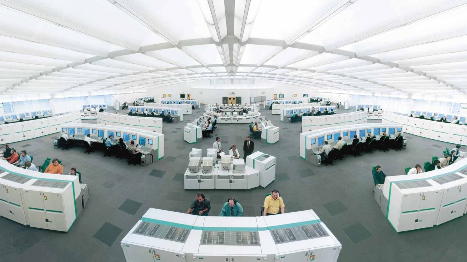 UK Air Traffic Switches to Digital – Flight Delays Might Occur