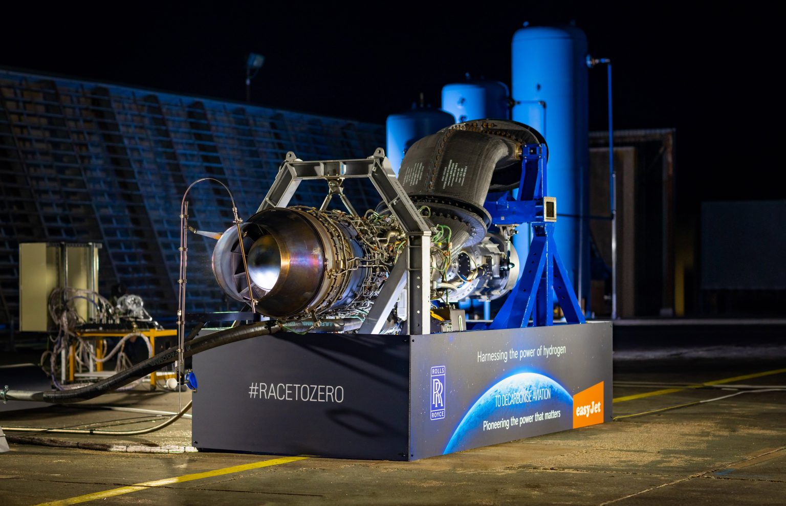 Rolls-Royce Started Testing Its Turbine Engine with Hydrogen