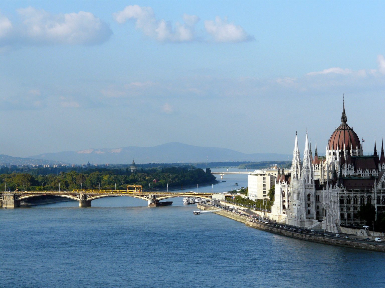 Uber Company Won’t Leave Hungary