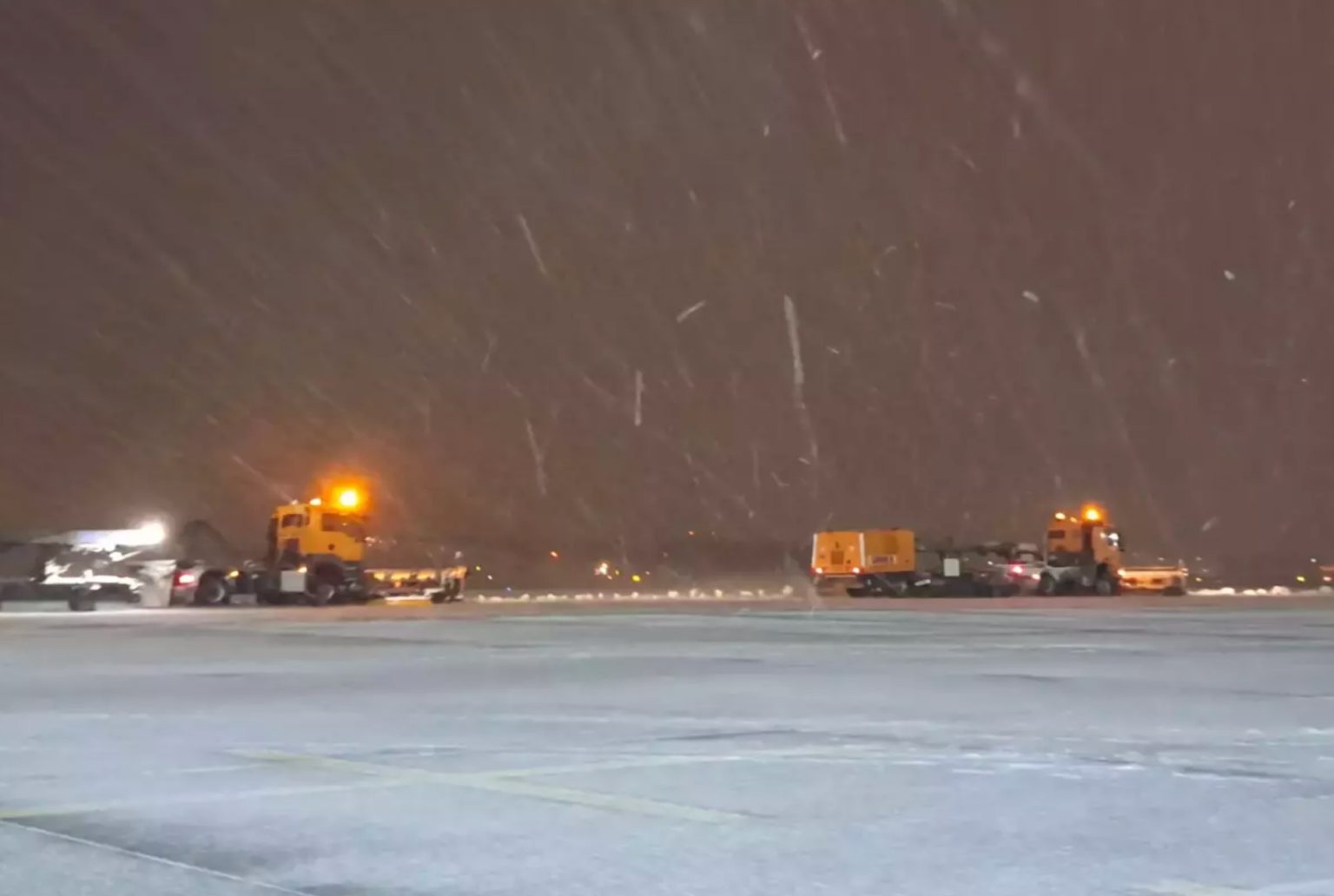 Flights Cancelled or Diverted at Otopeni Due to Heavy Snow