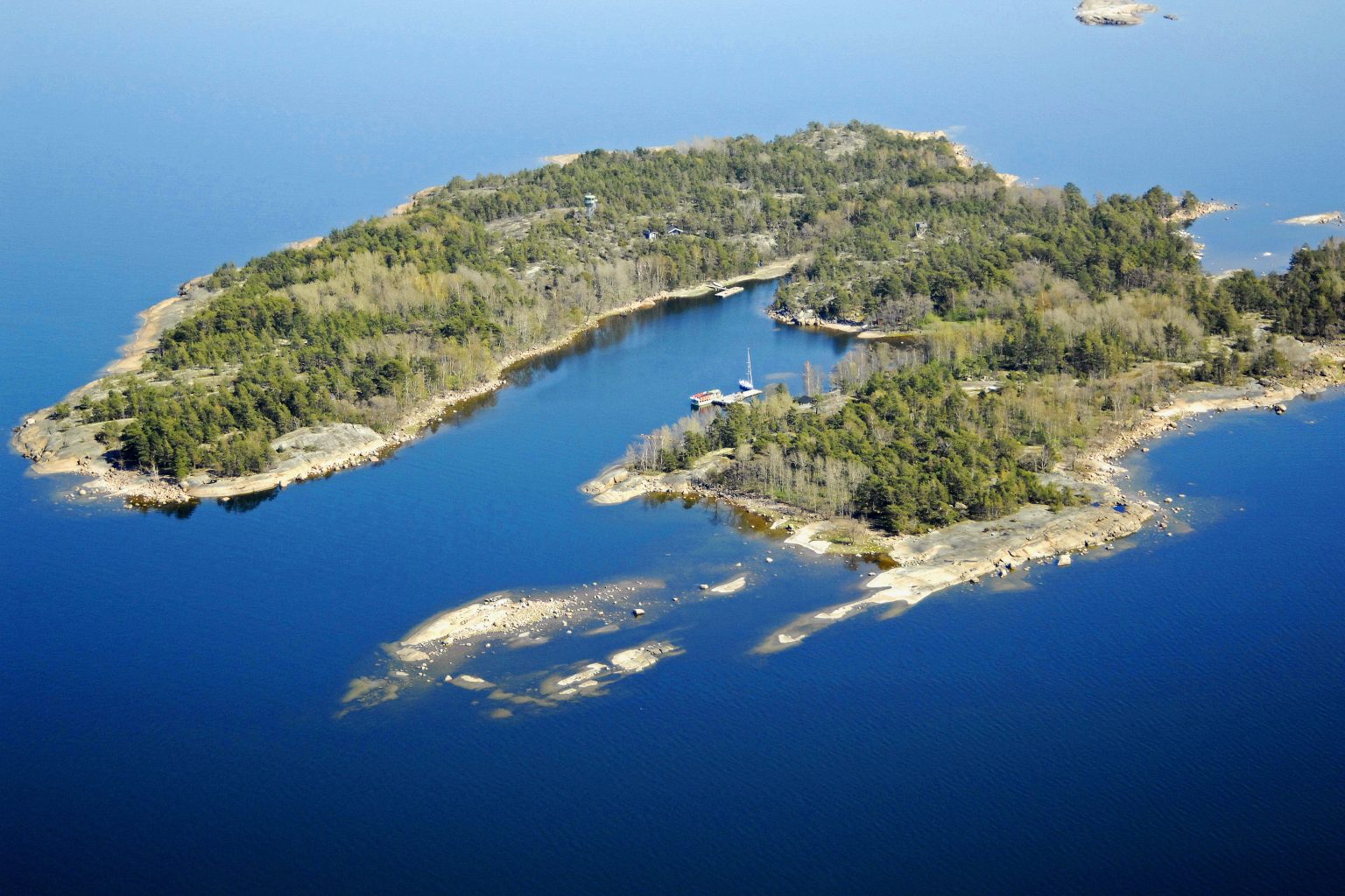 European Island – The Cellphone Stickers For Tourists Strategy