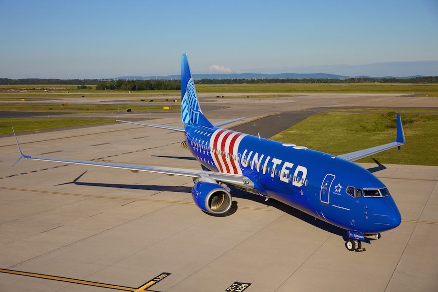 United Unveils Patriotic Livery and Military Pilot Hiring Milestone