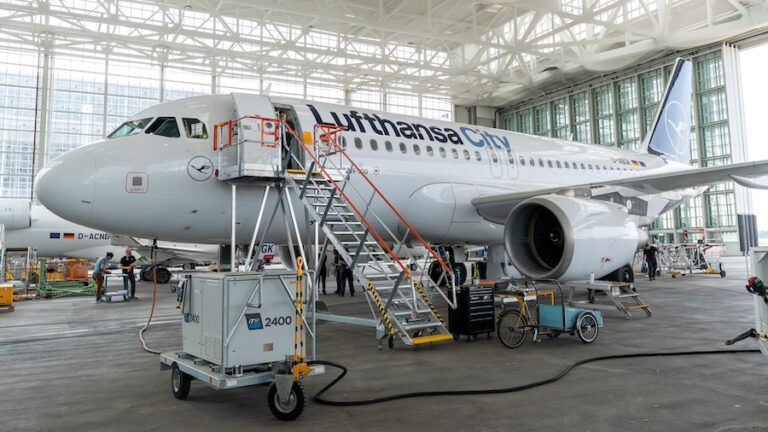 Lufthansa Group Tests Next-Generation AeroSHARK Technology on Airbus A319