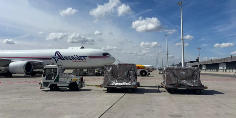 Brussels Airport tests autonomous electric tow tractor for cargo operations