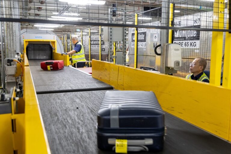 Manchester Airport Reminds Travellers to Keep Vapes and Power Banks Out of Checked Luggage