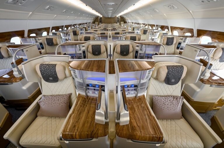 Emirates to Bring Premium Economy to Paris with Retrofitted A380