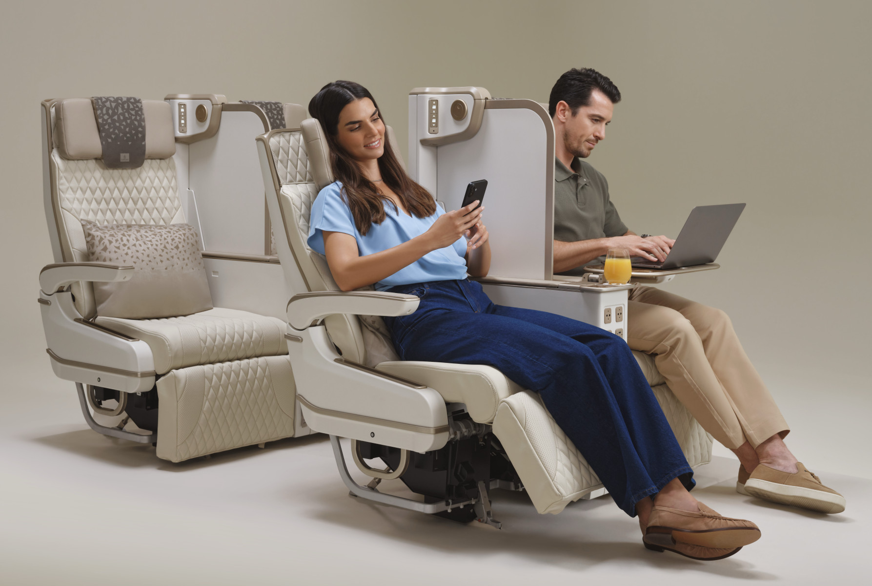 Emirates Unveils World's First Electrically Powered Premium Economy Seat 1 Emirates Unveils World's First Electrically Powered Premium Economy Seat - Introducing Emirates worlds first electric Premium Economy seat with full height privacy screen 2